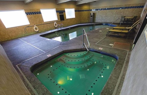 Troutdale House | Experience luxurious accommodations and a plethora of amenities!