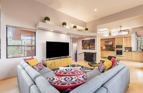 Sedona House | Experience luxury in Sedona Painted Sky—sleeps 8 with stunning panoramic views.