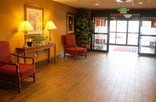 Kingman Hotel | Explore Route 66 in 2 Units w/Free Breakfast, Access to Indoor Pool & Hot Tub