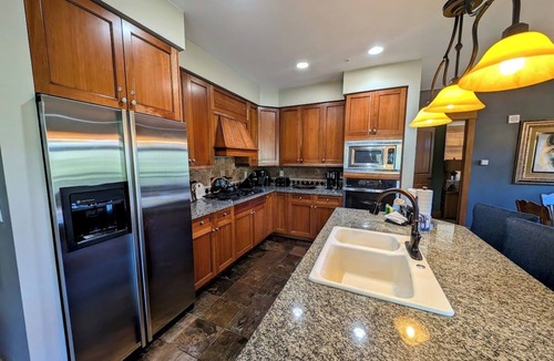 River Run Condo | Exquisite 3 Bdrm Unit, Mtn Views, Summer Festivals