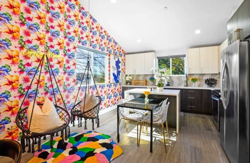 North Hollywood House | F. 2 Homes, Patios, Sleeps 20, Universal 15m: MAJOR INTERNATIONAL SPORTING EVENT