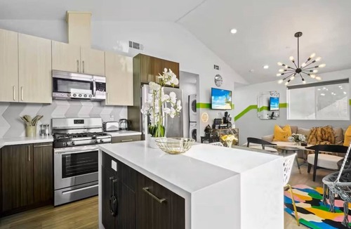 North Hollywood House | F. 2 Homes, Patios, Sleeps 20, Universal 15m: MAJOR INTERNATIONAL SPORTING EVENT