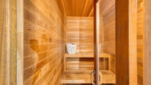 Riebli-Wallace Neighborhood Group House | Fable Sonoma by AvantStay