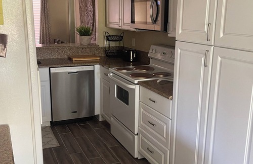 Palm Desert Condo | Fabulous 2-bedroom condo with AC in sunny Palm Desert