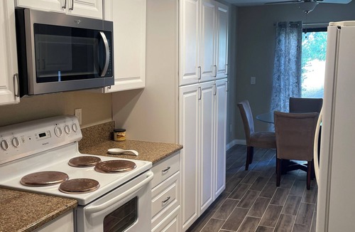 Palm Desert Condo | Fabulous 2-bedroom condo with AC in sunny Palm Desert
