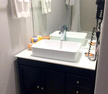 Merced Hotel | FairBridge Inn & Suites Gateway to Yosemite
