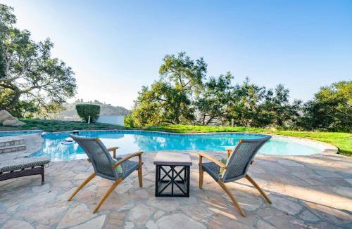 Fallbrook House | Fallbrook Hilltop Sanctuary - Pool & Pickleball