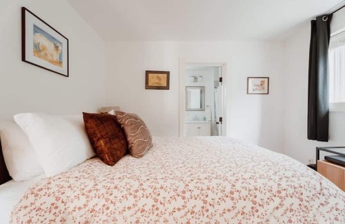 Green Lake House | Family 3BR Walk to Greenlake Games Patio BBQ DogOK