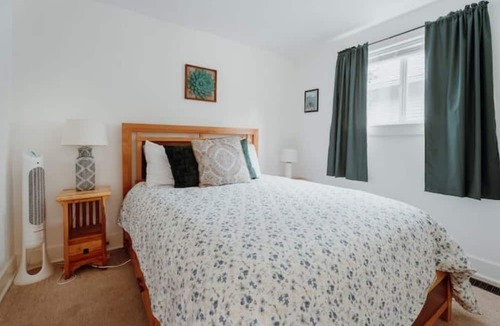Green Lake House | Family 3BR Walk to Greenlake Games Patio BBQ DogOK