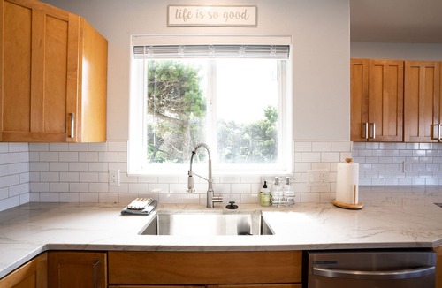 Rockaway Beach House | Family and pet friendly! 4 Bd, 3 bath beach house with ocean views! Sleeps 10!