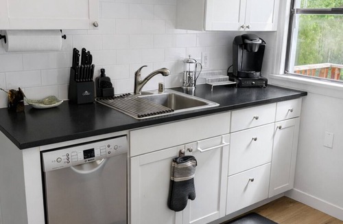 Seattle Metro Area House | Family‑Friendly 3BR in Seward Park Walkable Coffee Shops Restaurants