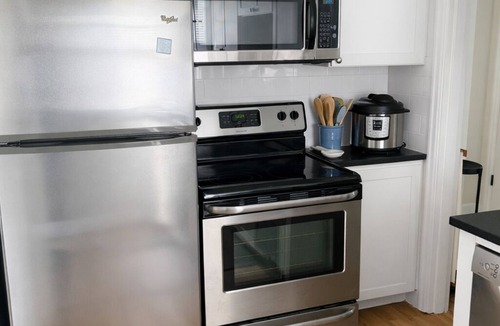 Seattle Metro Area House | Family‑Friendly 3BR in Seward Park Walkable Coffee Shops Restaurants