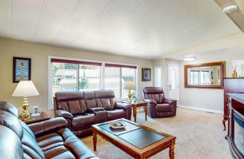 Davenport House | Family Friendly! Angler's Paradise in Seven Bays