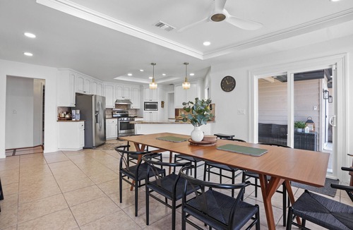 Northwest Anaheim House | Family Friendly Beautiful Decorated Pool Homenn