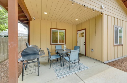 Florence House | Family-Friendly Florence Home: 3 Mi to the Coast!