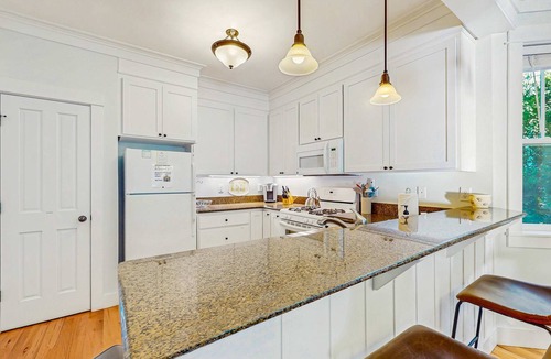 Nelscott House | Family friendly home close to ocean private hot tub fireplace and WIFI