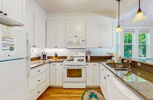 Nelscott House | Family friendly home close to ocean private hot tub fireplace and WIFI