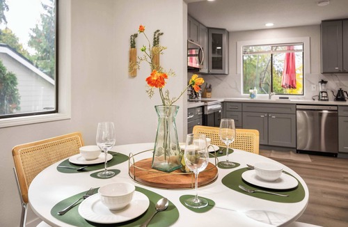 Cedar Heights House | Family-friendly Home w/Kids' Play Castle