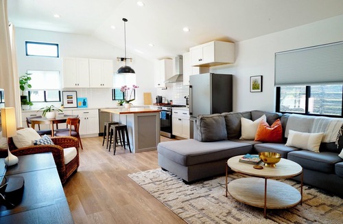 Mira Mesa House | Family Friendly Modern Guest House