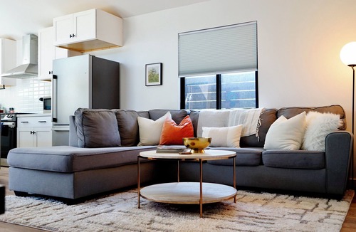 Mira Mesa House | Family Friendly Modern Guest House