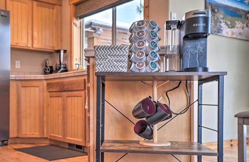 Boyd Acres House | Family-Friendly Oregon Vacation Home w/Yard