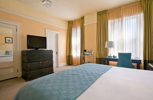 Goose Hollow Hotel | Family Friendly Suite Near Washington Park - 2.2 mi | Pet Friendly | Parking