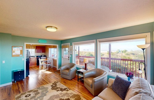 Rockaway Beach Condo | Family Friendly Oceanfront Condo with Free WiiFi Ocean Views and Easy Beach Access