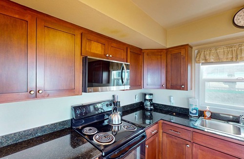 Rockaway Beach Condo | Family Friendly Oceanfront Condo with Free WiiFi Ocean Views and Easy Beach Access