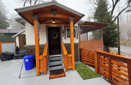Arrowbear Lake Cabin | Family Friendly Cabin close to Snow Valley Mountain Resort !
