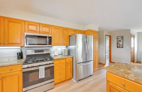 Yakima Cottage | Family-friendly Yakima Escape w/Yard & Pool!