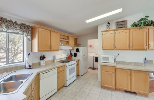 Show Low House | Family Show Low Getaway - 7 Mi to Town!