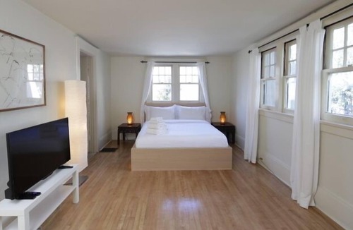 Wilshire House | Famous LA Landmark with Private Pool & Pool Spa - Dog-Friendly