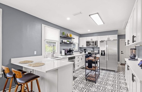 Avondale House | Fancy Dancy