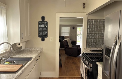 Exeter House | Fantastic 3-bedroom house with AC in welcoming Exeter