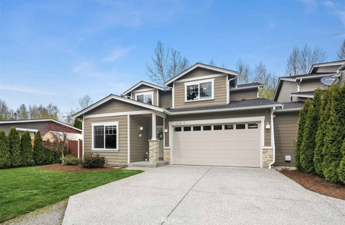 Holly House | Fantastic South Everett 4 bedroom, 2.5 bath home