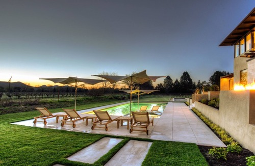 St. Helena House | Fantastic St. Helena Wine Country Retreat