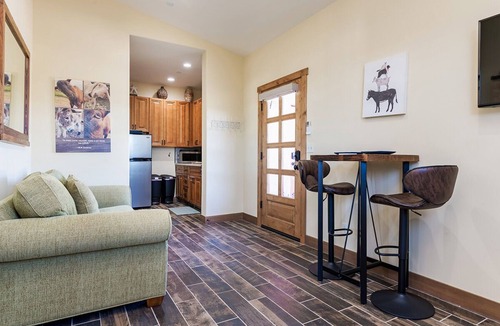 Encinitas House | Farm Sanctuary Stay 20 min to the Beach. On 2.5 acres