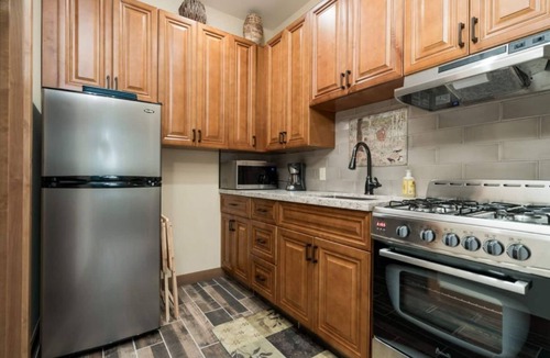 Encinitas House | Farm Sanctuary Stay 20 min to the Beach. On 2.5 acres