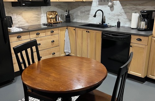 Felida Apartment | Felida's Garden Haven, a cozy 2-bedroom unit ideal for short-medium-long tenants