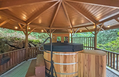 Redmond Cabin | Fern Ridge Cabin - Hot tub/Sauna/Cold Plunge