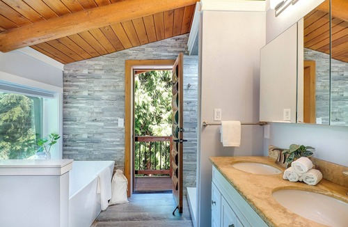 Redmond Cabin | Fern Ridge Cabin - Hot tub/Sauna/Cold Plunge