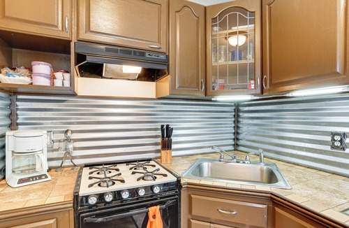 Red Bluff Cottage | Fish, Hike & Relax: Rural Red Bluff Cottage