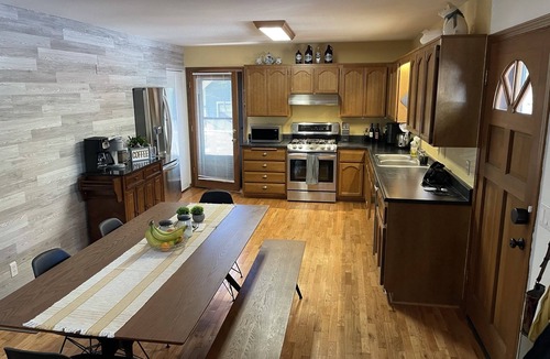 Kachina Village Cabin | Flagstaff Pines Retreat, King Bed, Great Deck, Cool Summer Nights