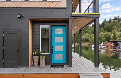 Lair Hill House | Floating Home on the Willamette