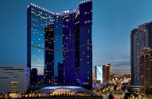 Las Vegas Strip Resort | Fontainebleau Las Vegas, MICHELIN Key Award Hotel