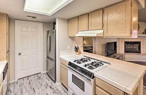 Bullhead City House | Fort Mohave Home w/Hot Tub: 4 Mi to CO River!