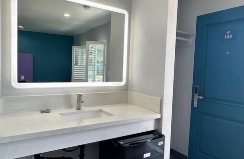 Alhambra Hotel | Fountain Inn Motel - Alhambra, Los Angeles