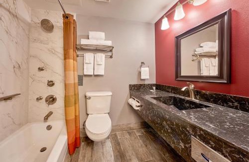 Downtown Las Vegas Resort | Four Queens Hotel and Casino