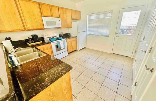 Reno House | Fourplex Townhouse/8 Bd & 8 Baths/Sleeps28/#8EFGH