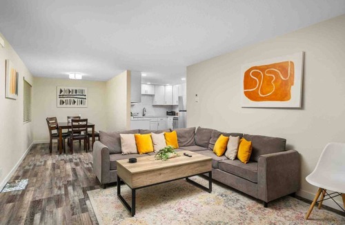 West Salem Condo | Freshly Updated Duplex with Fenced Yard | Pet-Friendly & Perfect for Families, Close to Everything